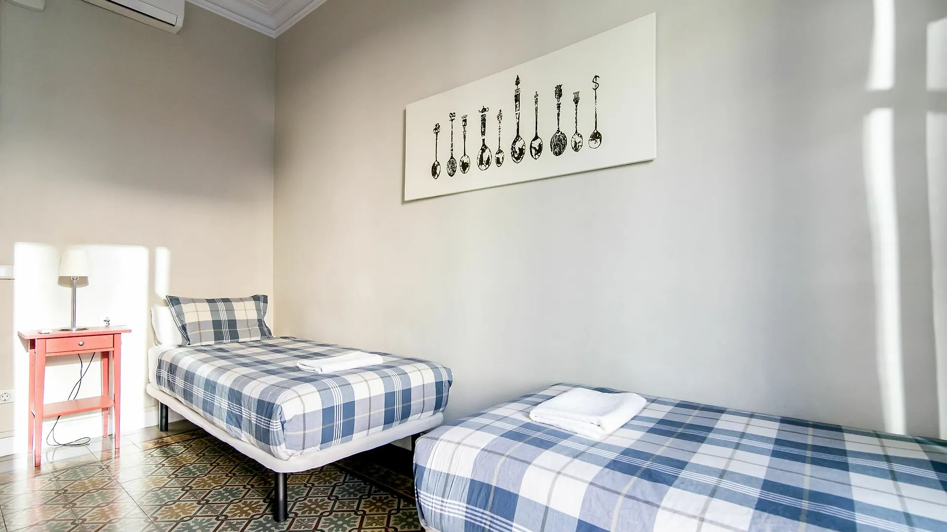 Placa Universitat Apartments Barcelona 0*,  Spain