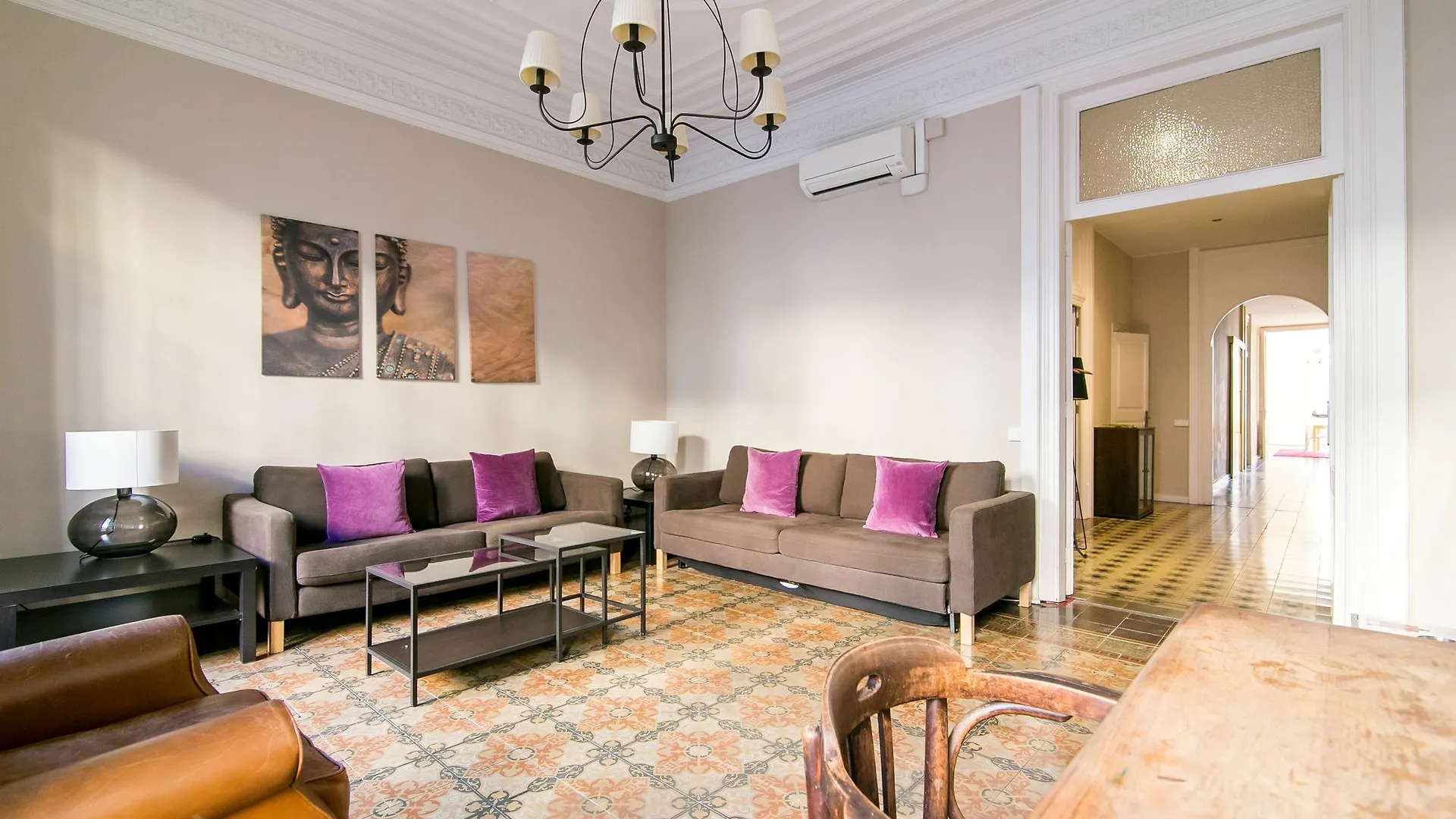 Placa Universitat Apartments Barcelona